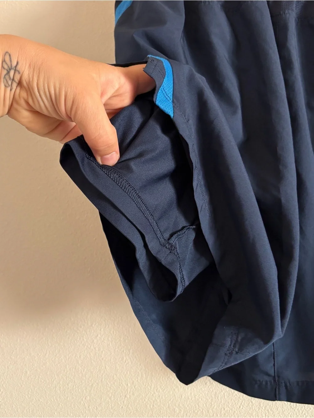 Men’s Nike Navy Athletic Running Workout Shorts with Teal Accent Medium Lined